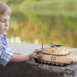 World Peacekeepers 1:18 Combat Tank Cheap